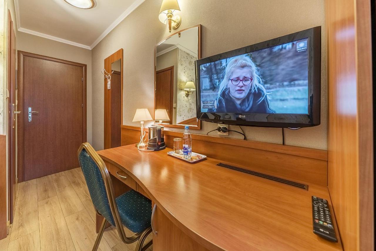Hotel Doris Oborniki Eksteriør billede
