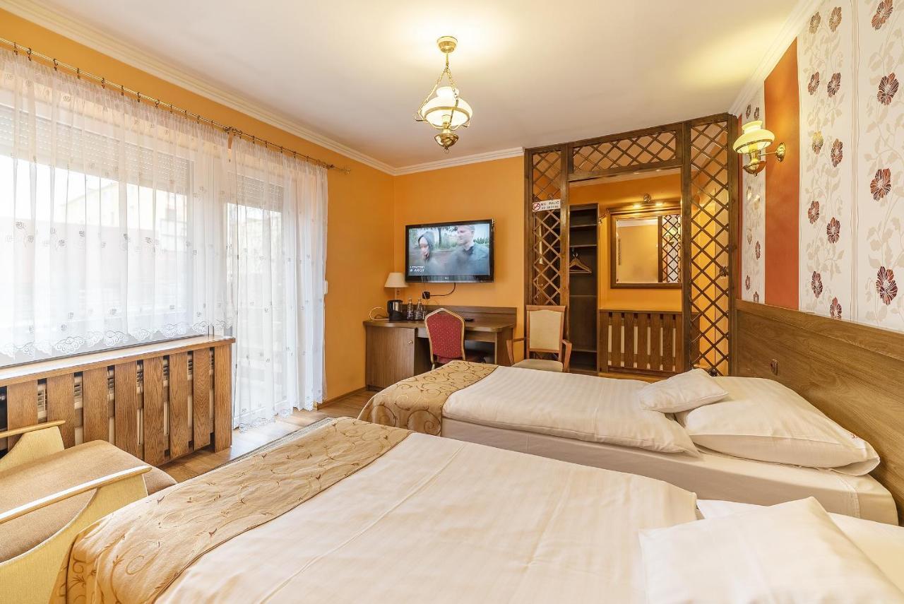 Hotel Doris Oborniki Eksteriør billede