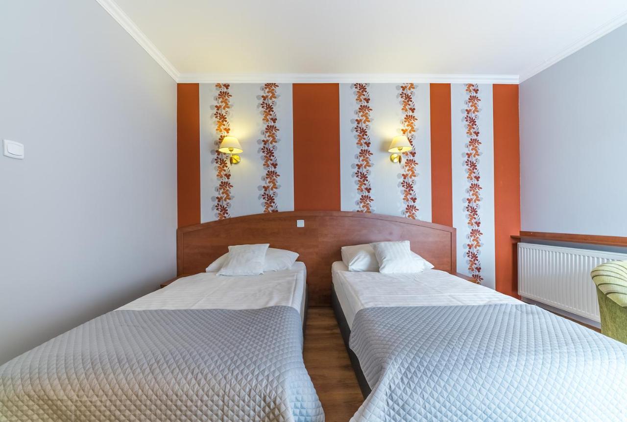 Hotel Doris Oborniki Eksteriør billede