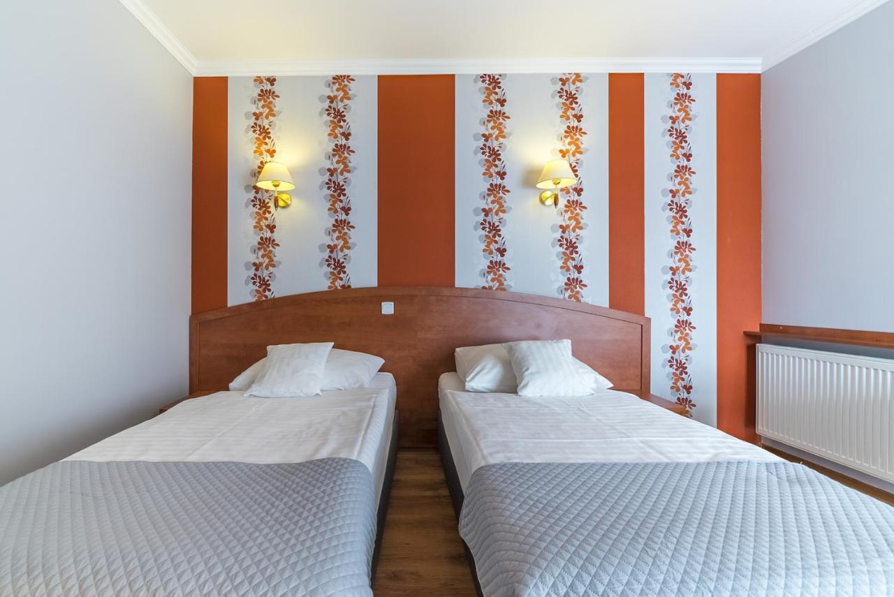 Hotel Doris Oborniki Eksteriør billede