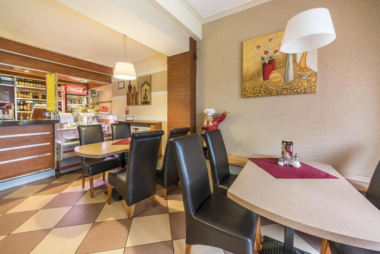 Hotel Doris Oborniki Eksteriør billede