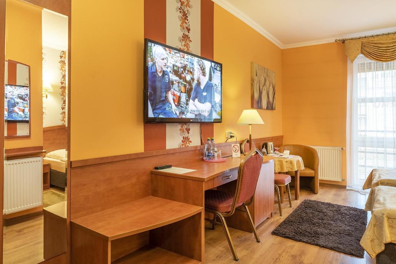 Hotel Doris Oborniki Eksteriør billede