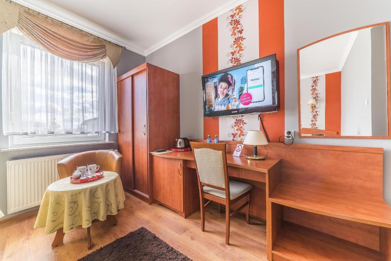 Hotel Doris Oborniki Eksteriør billede